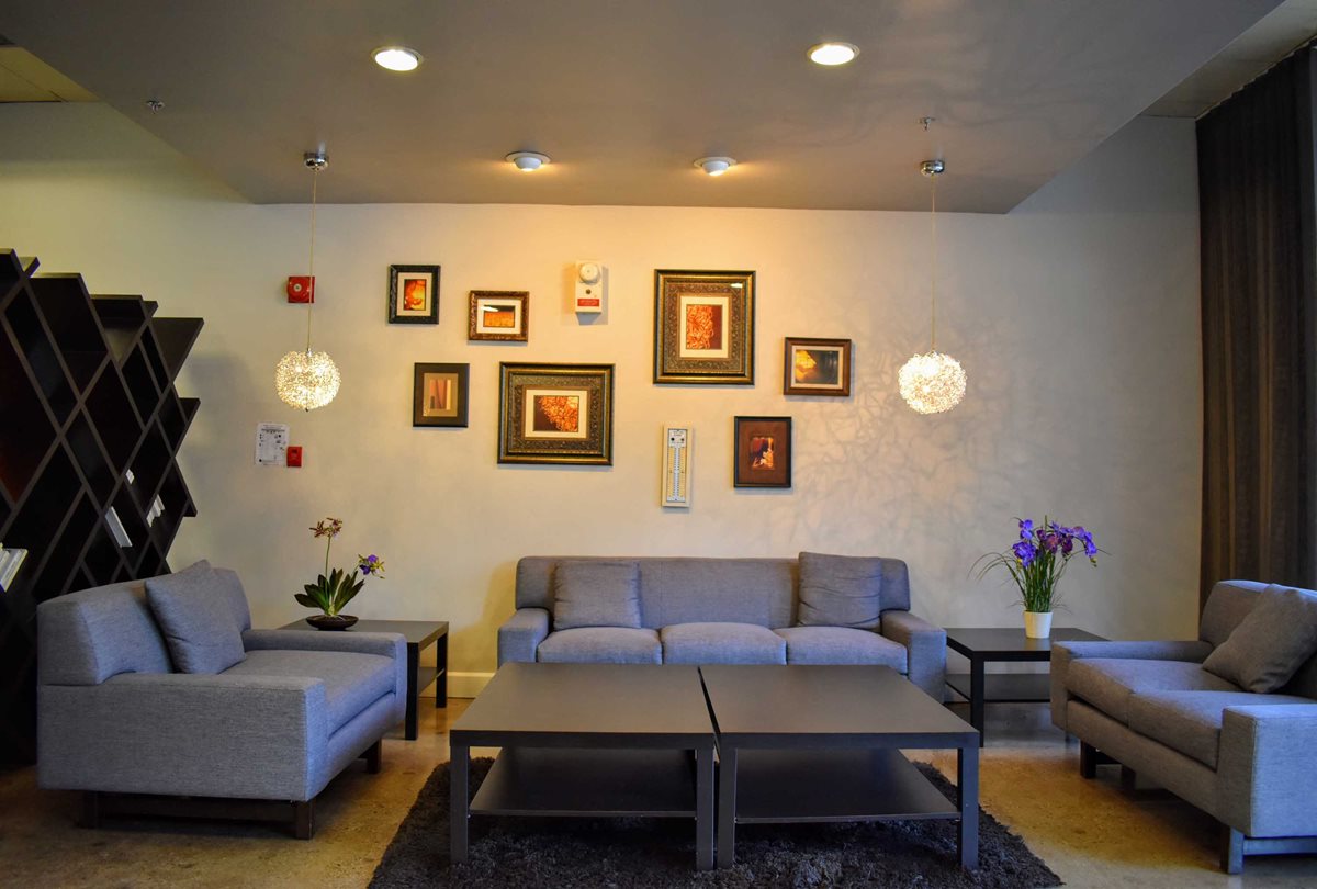 Hollywood Place Apartments